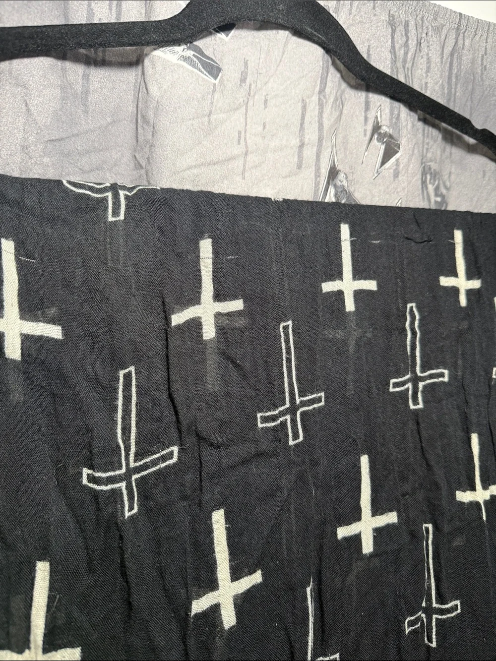 Y2K VINTAGE CROSSES SHEER LIGHTWEIGHT SCARF